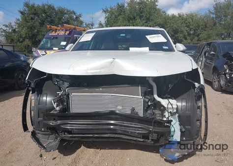 2025 Volkswagen Atlas Cross Sport 2.0T Sel Premium R-Line z USA, uszkodzony, nr VIN 1V2FE2CA6SC210792